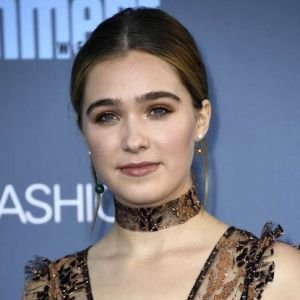 Haley Lu Richardson Biography, Age, Height, Weight, Family, Wiki & More