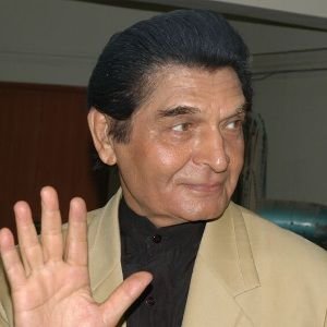 Asrani Biography, Age, Height, Weight, Wife, Children, Family, Facts, Caste, Wiki & More