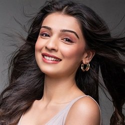 Gracy Goswami (Actress) Biography, Age, Height, Boyfriend, Family, Facts, Wiki & More