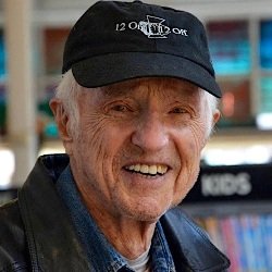 Haskell Wexler Biography, Age, Death, Height, Weight, Family, Wiki & More