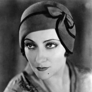 Gloria Swanson Biography, Age, Death, Height, Weight, Family, Wiki & More