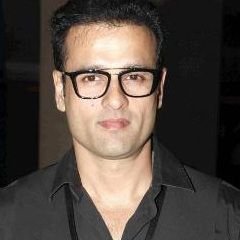 Rohit Roy Biography, Age, Wife, Children, Family, Caste, Wiki & More