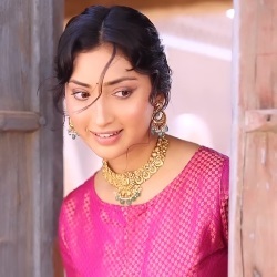 Isha Sharma (Pashminna) Biography, Age, Height, Weight, Boyfriend, Family, Wiki & More