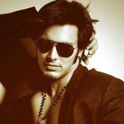 Rajneesh Duggal Biography, Age, Height, Weight, Family, Wife, Children, Facts, Caste, Wiki & More