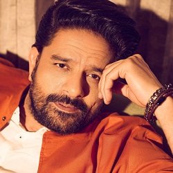 Jaideep Ahlawat Biography, Age, Height, Wife, Children, Family, Facts, Wiki