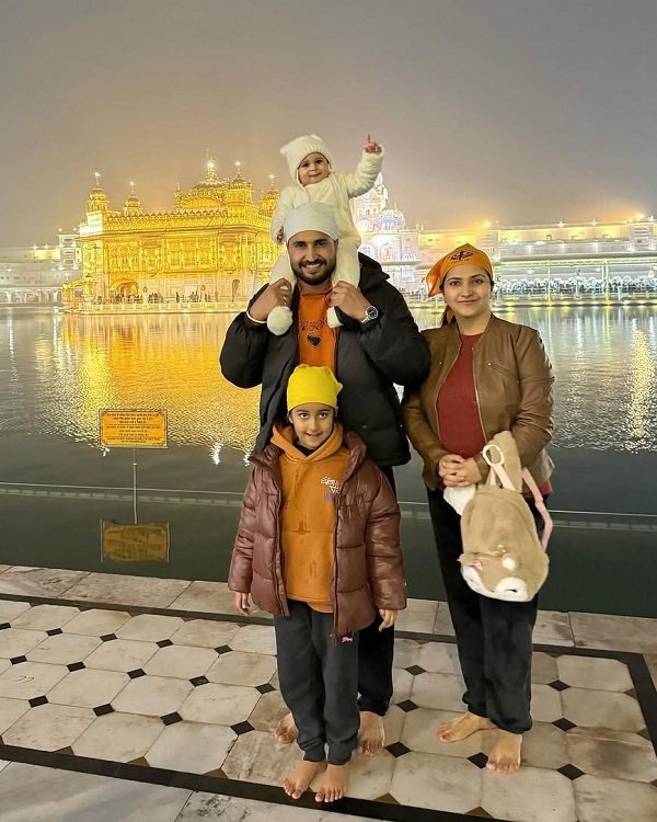 Jassi Gill Biography, Age, Girlfriend, Wife, Children, Family, Facts, Wiki & More