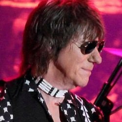 Jeff Beck (Guitarist) Biography, Age, Death, Wife, Children, Family, Facts, Wiki & More