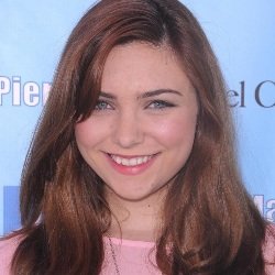 Julianna Rose Mauriello Biography, Age, Height, Weight, Family, Wiki & More