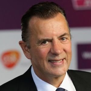 Duncan Bannatyne Biography, Age, Height, Weight, Family, Wife, Children, Facts, Wiki & More