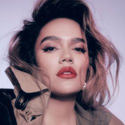 Karol G (Singer) Biography, Age, Height, Weight, Boyfriend, Family, Facts, Wiki & More