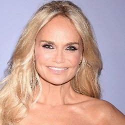 Kristin Chenoweth Biography, Age, Height, Weight, Family, Wiki & More