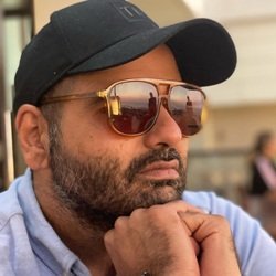 Kunal Kamra (Comedian) Biography, Age, Height, Girlfriend, Family, Facts, Caste, Wiki & More