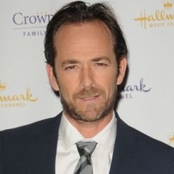 Luke Perry Biography, Age, Death, Wife, Children, Family, Wiki & More