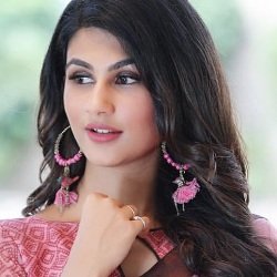 Nidhi Tapadia (Model) Biography, Age, Height, Boyfriend, Family, Facts, Caste, Wiki & More