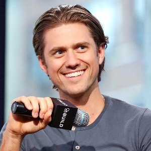 Aaron Tveit Biography, Age, Height, Weight, Family, Wiki & More