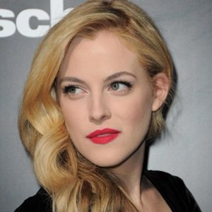 Riley Keough Biography, Age, Height, Husband, Children, Family, Facts, Wiki & More