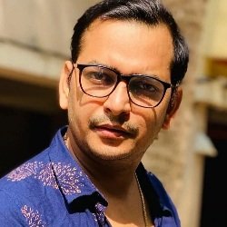 Paritosh Tripathi Wiki, Age, Biography, Height, Weight, Girlfriend, Family, Caste & More