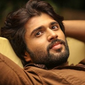 Vijay Deverakonda (Actor) Biography, Age, Height, Girlfriend, Family, Facts, Caste, Wiki & More