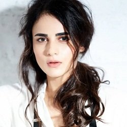 Radhika Madan Biography, Age, Height, Boyfriend, Family, Facts, Wiki & More