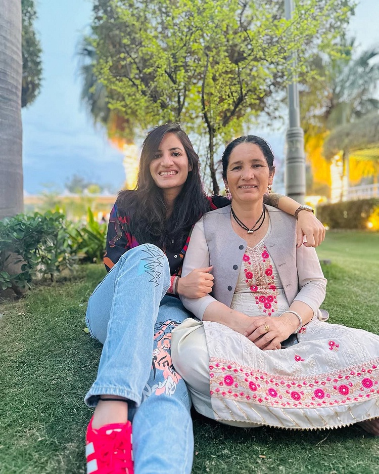 Renuka Singh (Cricketer) Biography, Age, Height, Boyfriend, Family, Facts, Wiki & More