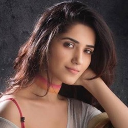 Ruhani Sharma (Actress) Biography, Age, Height, Weight, Boyfriend, Family, Caste, Wiki & More
