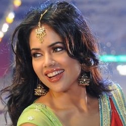 Sameera Reddy Biography, Age, Height, Husband, Children, Family, Facts, Caste, Wiki & More