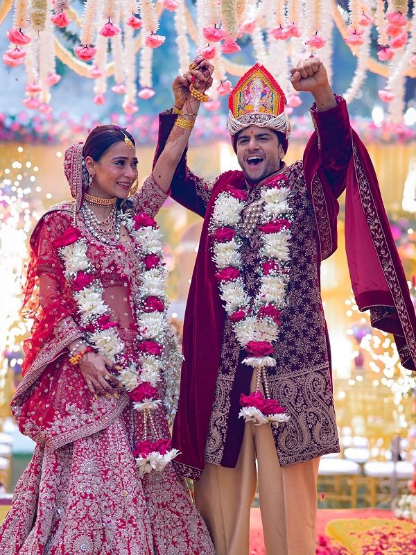 Sara Khan (Actress) Biography, Age, Husband, Children, Family, Facts, Wiki & More