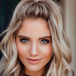 Savannah LaBrant Biography, Age, Height, Weight, Family, Wiki & More