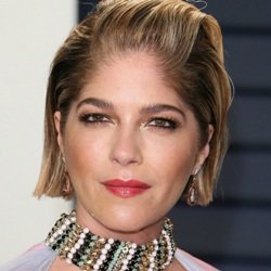 Selma Blair Biography, Age, Height, Weight, Boyfriend, Family, Wiki & More