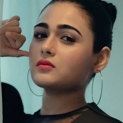 Shalini Pandey Biography, Age, Height, Weight, Boyfriend, Family, Wiki & More