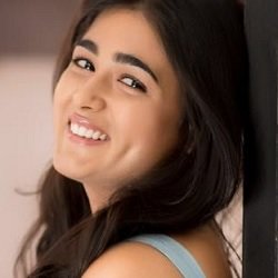 Shalini Pandey Biography, Age, Height, Weight, Boyfriend, Family, Wiki & More
