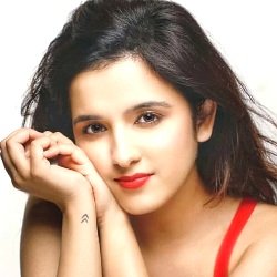 Shirley Setia (Singer) Biography, Age, Height, Weight, Boyfriend, Family, Wiki & More