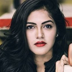 Simran Choudhary (Telugu Actress) Biography, Age, Height, Weight, Family, Caste, Wiki & More