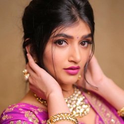 Sreeleela (Actress) Wiki, Age, Biography, Height, Weight, Boyfriend, Family, Facts, Caste & More