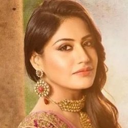 Surbhi Chandna Biography, Age, Height, Weight, Boyfriend, Family, Caste, Wiki & More