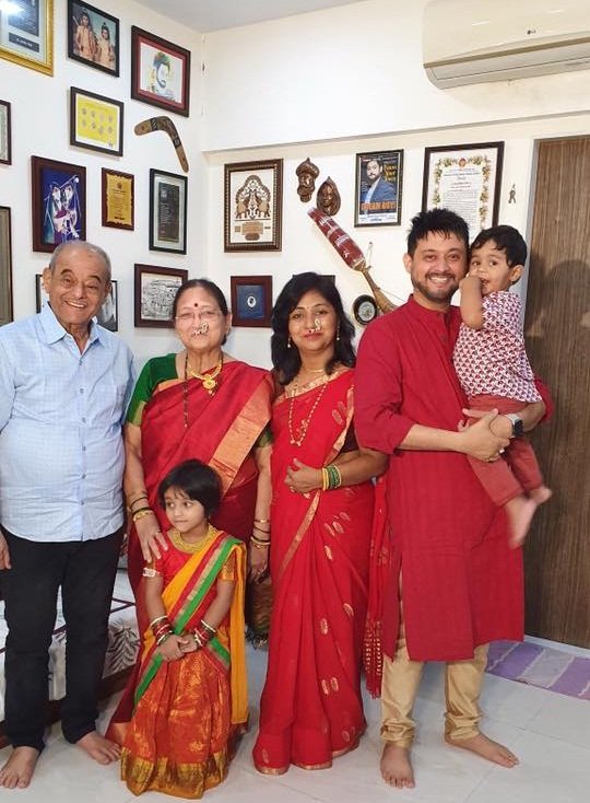 Swwapnil Joshi Biography, Age, Wife, Children, Family, Caste, Wiki & More