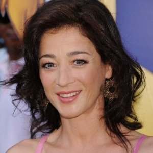 Moira Kelly Biography, Age, Height, Weight, Family, Husband, Children, Facts, Wiki & More