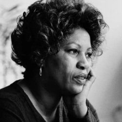 Toni Morrison Biography, Age, Death, Ex-husband, Children, Family, Wiki & More