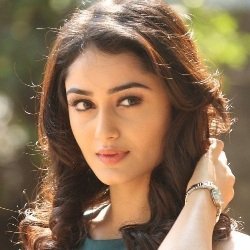 Tridha Choudhury (Actress) Biography, Age, Height, Weight, Boyfriend, Family, Caste, Wiki & More