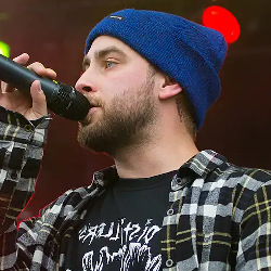 Tyler Carter Biography, Age, Height, Weight, Girlfriend, Family, Facts, Wiki & More