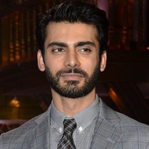 Fawad Khan Biography, Age, Wife, Children, Family, Wiki & More