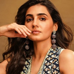 Vedika Pinto (Actress) Biography, Age, Height, Boyfriend, Family, Facts, Wiki & More