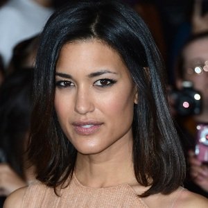 Julia Jones Biography, Age, Height, Weight, Family, Wiki & More