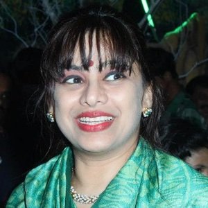 Medha Manjrekar Biography, Age, Height, Weight, Family, Caste, Wiki & More