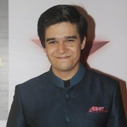 Vivaan Shah Biography, Age, Height, Weight, Girlfriend, Family, Facts, Caste, Wiki & More