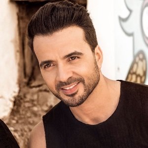 Luis Fonsi Biography, Age, Wife, Children, Family, Wiki & More